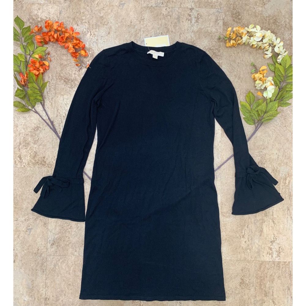 Michael Kors Long Blk Sleeve Bell Sleeve Dress med